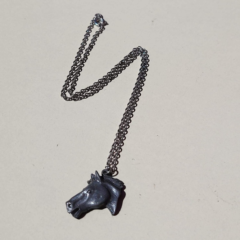 Vintage Pewter Metal Horse Head Pendant Silver Equestrian Animal Necklace